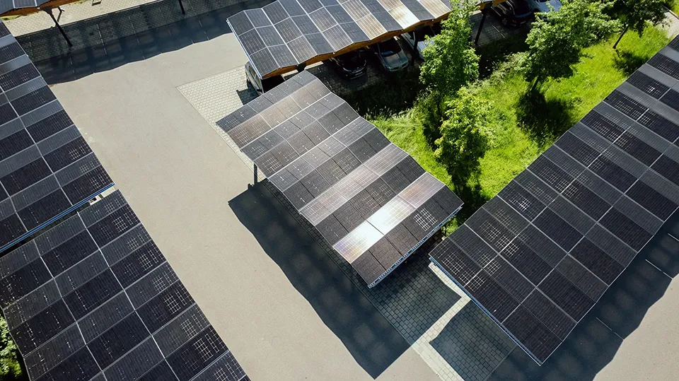 SolarParking-Projekt mit 188 Stellplätzen, Leistung 501 kWp