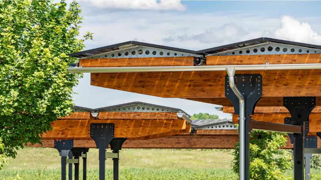 Bei unseren Solar Carports setzen wir auf hochwertige Materialien und durchdachte Konstruktionen, die Langlebigkeit, Stabilität und ein ansprechendes Design gewährleisten.